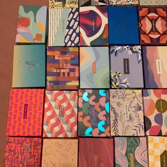 Colorful Subscription Boxes - Picture 3 of 5